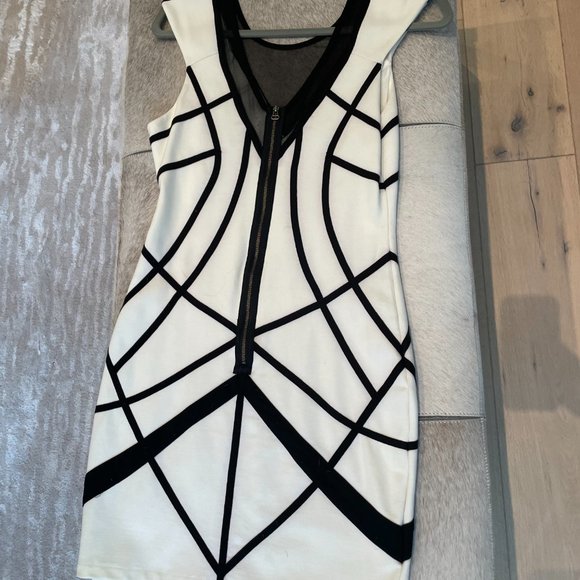 Black & White Bebe Dress - Picture 2 of 5